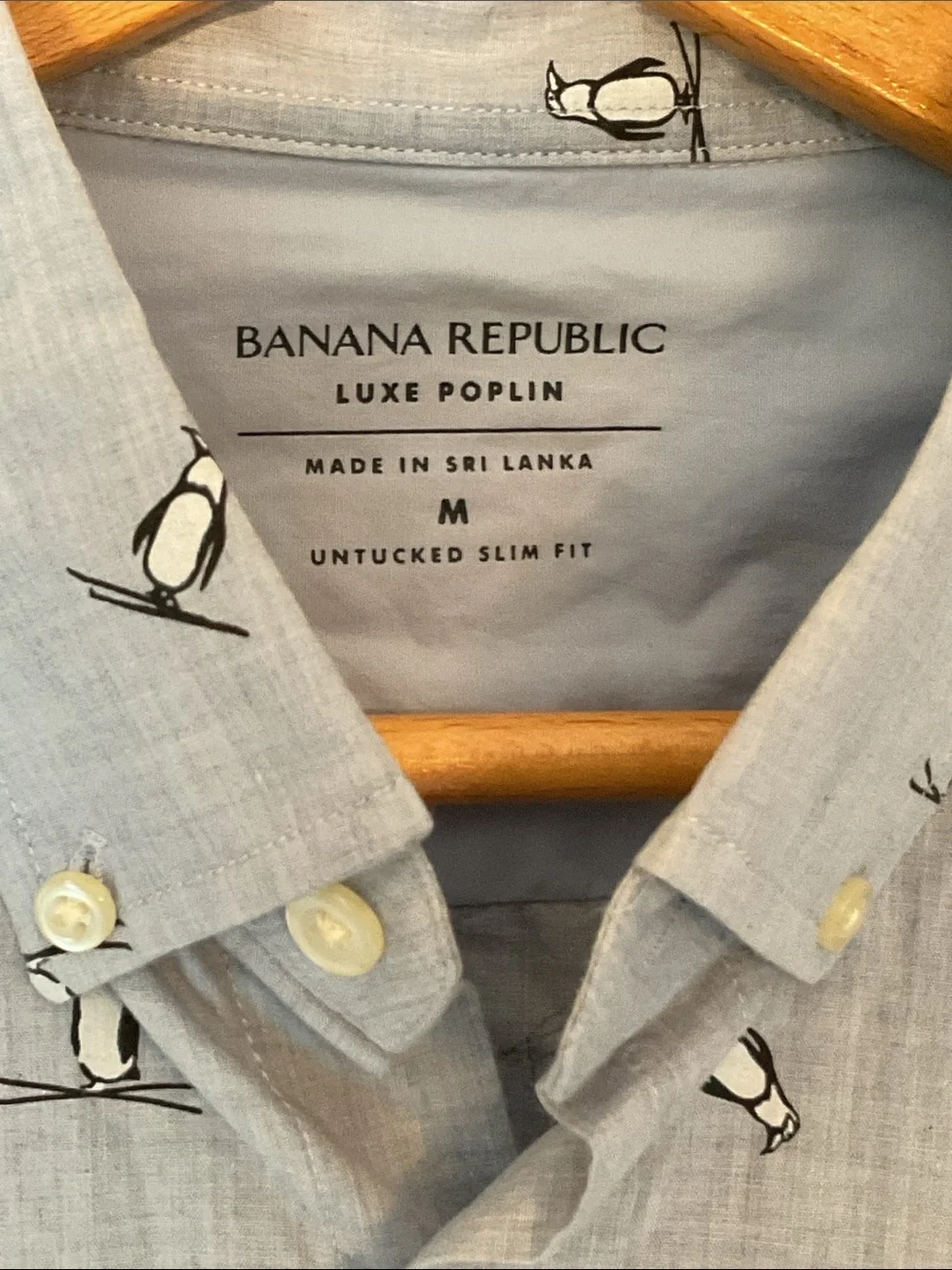 Banana Republic Untucked Slim-Fit Poplin Penguin Button-Down Size M